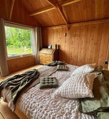 Glanville Other | Le Refuge en bois nuit insolite en pleine Nature