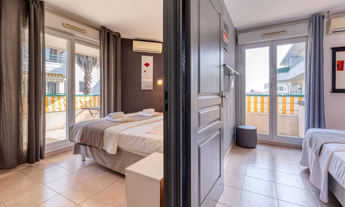 Villeneuve-Loubet Apartment | LE REGENT PARK Appartement for 6 By Sunset