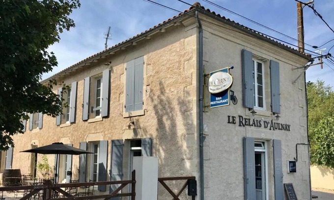 Aulnay Hotel | Le Relais d'Aulnay