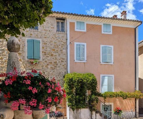 Cruis House | Le Relais Laviolette