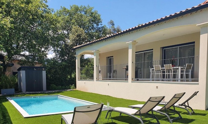 Chambonas House | Le Repère du Repos, Villa Climatisée Avec Piscine Privée