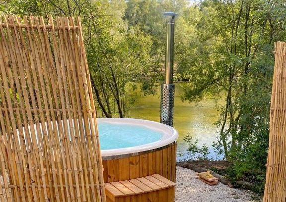 Amenucourt Hotel | Le repaire des impressionnistes