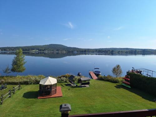 Disraeli Ski Chalet | Le Repos Du Lac Aylmer