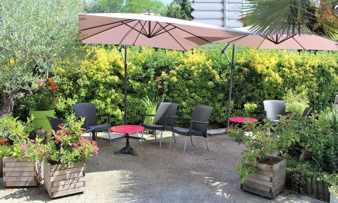 Parentis-en-Born Hotel | Le Rest In Born