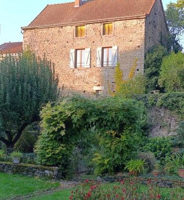Nolay House | Le retour aux sources
