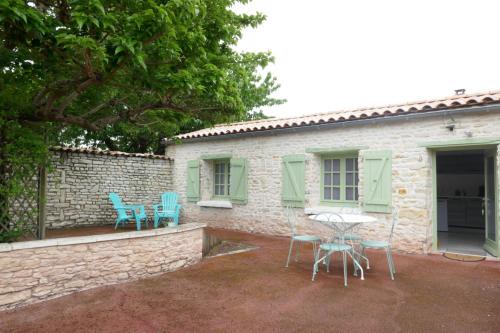 Courcon Villa | Le romarin