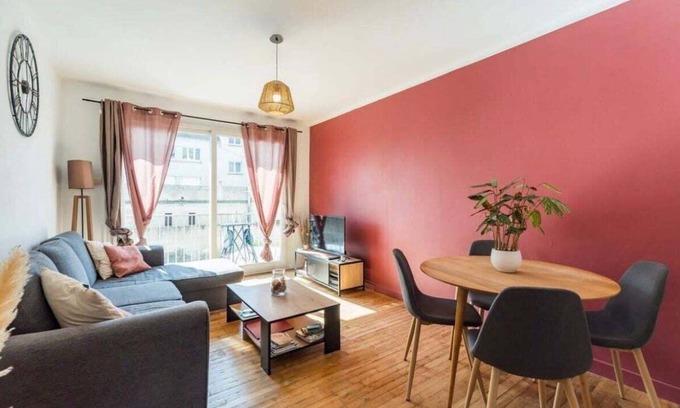 Saint-Brieuc Apartment | Le Rostand - Charming, bright apartment