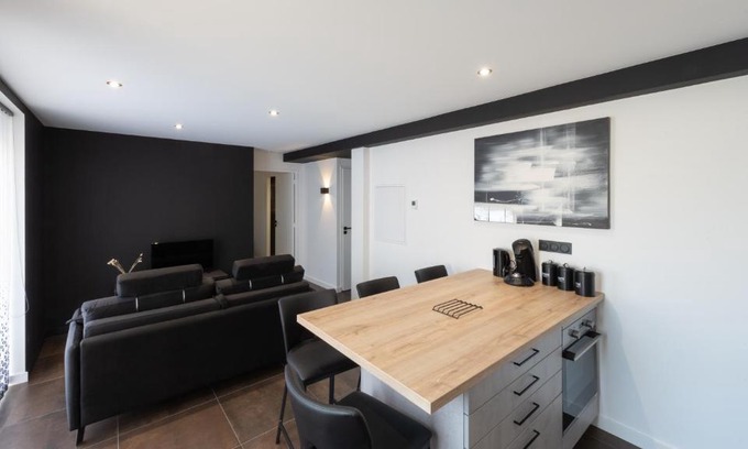 Rodez Apartment | Le Ruthénois T2 avec terrasse, classé meublé de tourisme
