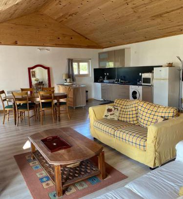 Saint-Germain-Chassenay House | Le Saint-Germain - Maison en bois en pleine nature