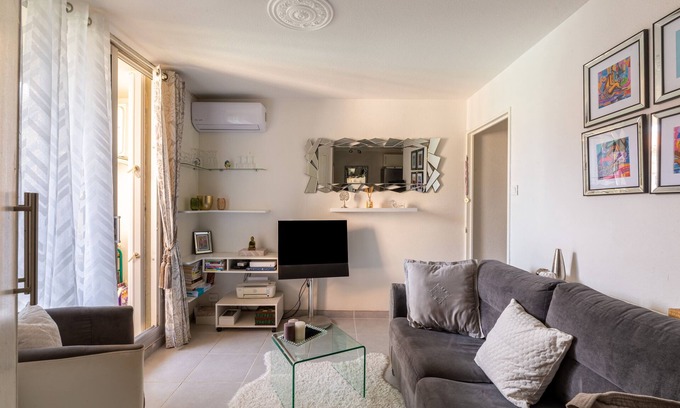 Frejus Apartment | Le Sakharov - Appartement avec bassin