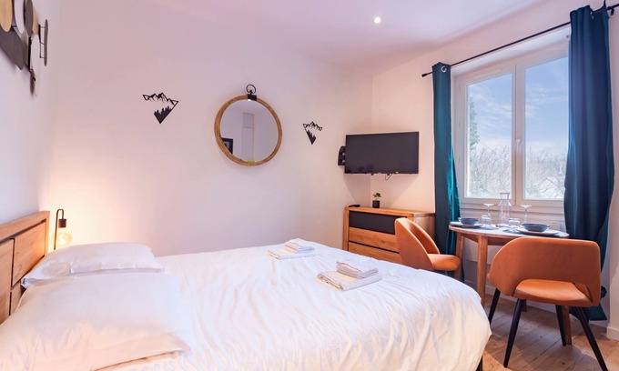 Ax-les-Thermes Apartment | Le Saquet - Studio vue montagne
