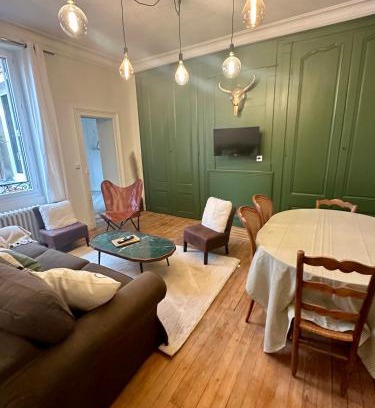 Nord - Gare Apartment | Le Sauvage - 7 personnes - Gare - BCLA