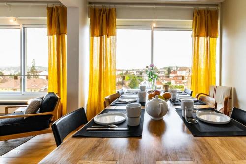 Dijon Apartment | Le Skyline appartement lumineux , vue imprenable, calme , PK