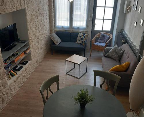 Amboise Apartment | Le sourire de Mona Lisa 2 étoiles 100m du château