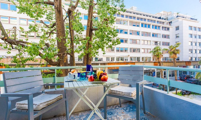 Jean-Medecin Apartment | LE TIVOLI AP4264 By Riviera Holiday Homes
