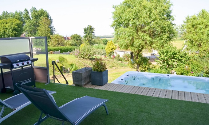 Tardinghen House | Le Toit Penché