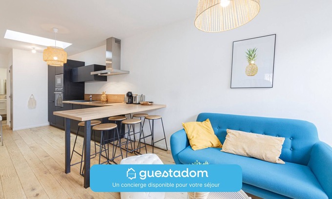 Deux Croix-Banchais Apartment | LE TOPAZE - Wifi - Patio - Centre-ville