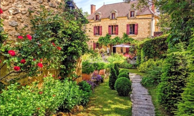 Les Eyzies House | Le Tournesol, Le Banquet aux Eyzies