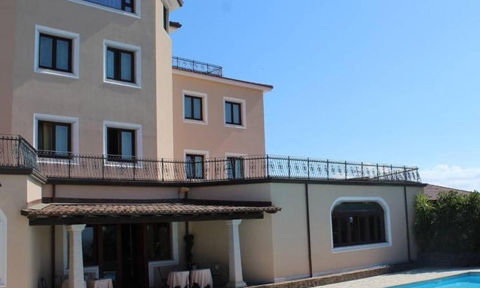 Bono Hotel | Le Tre Rose