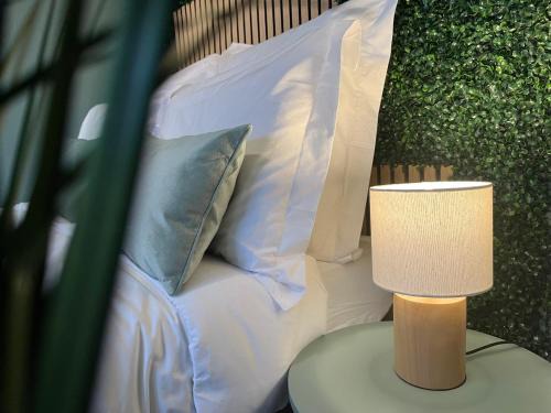 Evreux Apartment | Le Verdélite - Studio design & végétal proche gare et centre historique