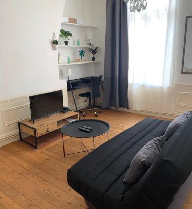 Saint-Quentin Apartment | Le Voltaire 4 chez Adrien Hyper centre