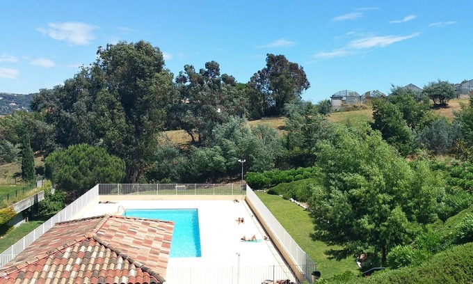 La Croix des Gardes Apartment | Le Zinnia #Duplex 2 BR 2 SDB #Garden #Swimming pool #Wifi #Air conditioning #Parking