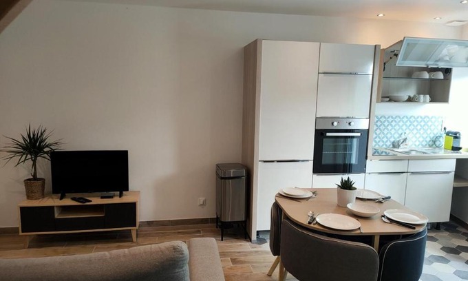 Saultain House | Le125