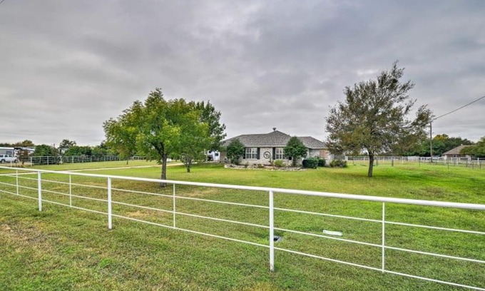 Granbury House | Leaping Toad Ranch