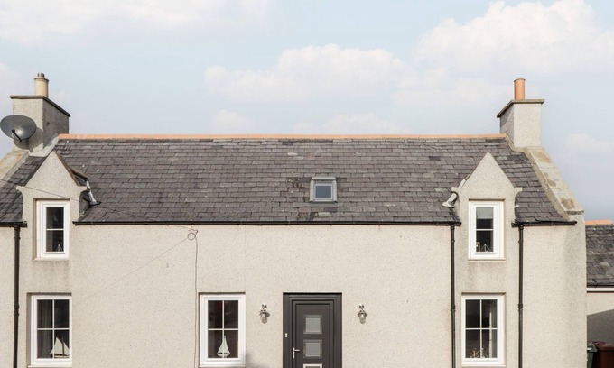 Buckie House | LEARIG, pet friendly, character holiday cottage in Buckie