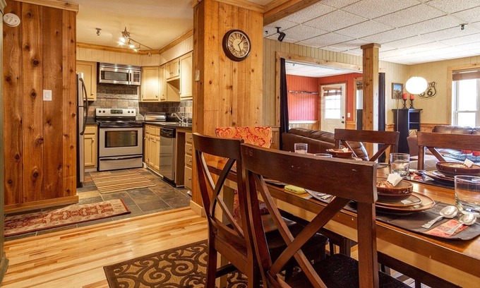 South Mountain Condo | LeatherBark 105B - Family Mountain Retreat 3 Br Condo