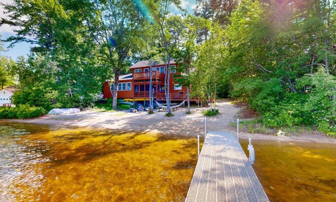 The Bays House | Leavitt Bay Shores