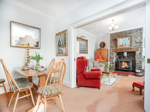 Polruan House | Lee House