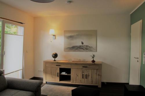 Leer House | Leer, Haus Benefit