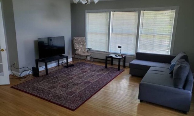 Leesburg House | Leesburg Spacious Home