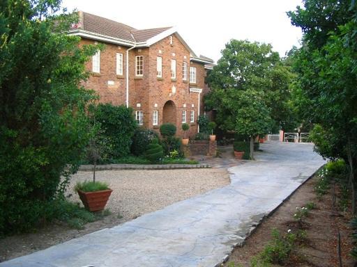Caledon House | Leeuwenhof Guesthouse