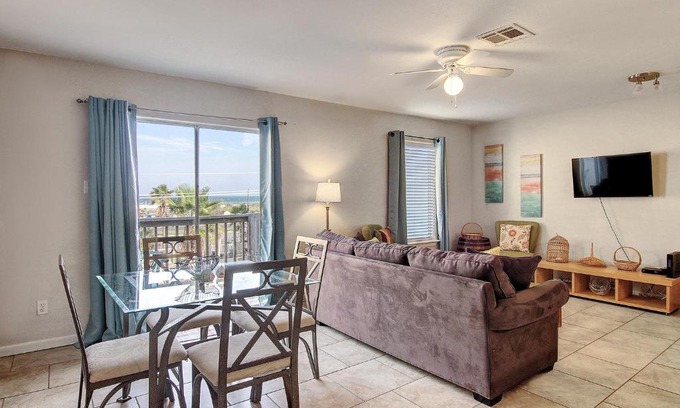Corpus Christi Apartment | Leeward 9303