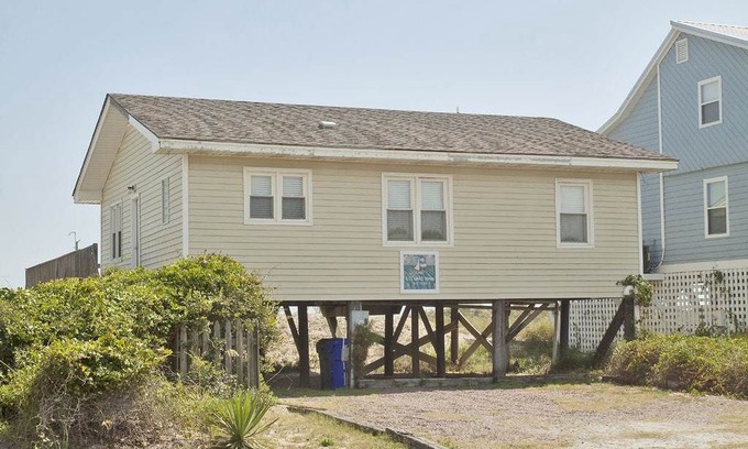Long Beach House | Leeward Mark: 3 Bed/2 Bath Dog Friendly, Ocean Front Home