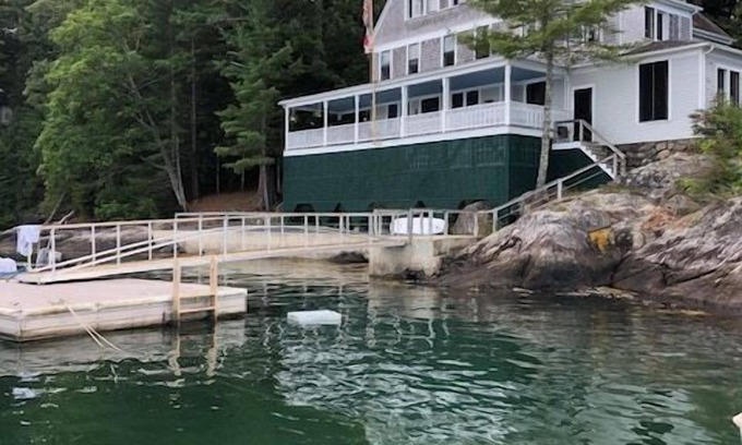 Blue Hill House | Left Bank - Blue Hill Bay - New for 2023!