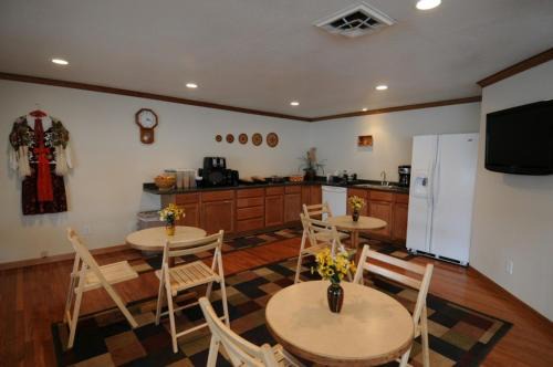 Price Hotel | Legacy Inn