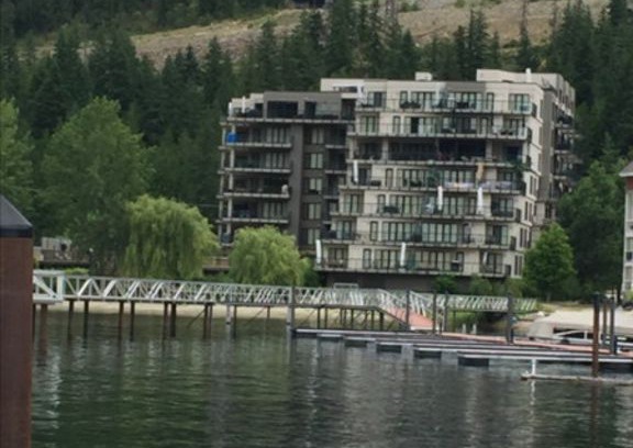 Sicamous Apartment | Legacy on Mara Lake Modern Condo with Boat Slip - 1 Bedroom + Den Sleeps 4 - 5