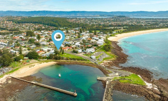 Shellharbour House | LegaSea Lodge - Pet Friendly Beachfront with Plunge Pool