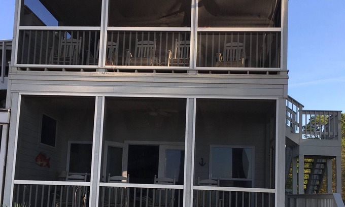 Panacea House | "Legasea," Old Florida Beachfront Charm with Two Screen Porches, Sleeps 7
