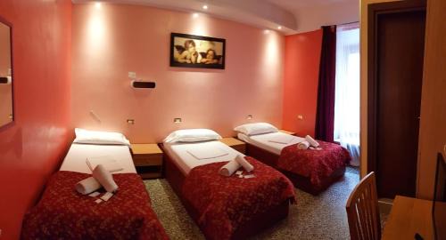 Rione XVIII Castro Pretorio Hostel | Legend R.G.
