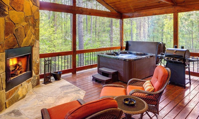 Broken Bow Cabin | Legends Lair-Mountain Hideaway, Woodburning Fireplace, Hot Tub, Jetted Tub🔥🌊🌲