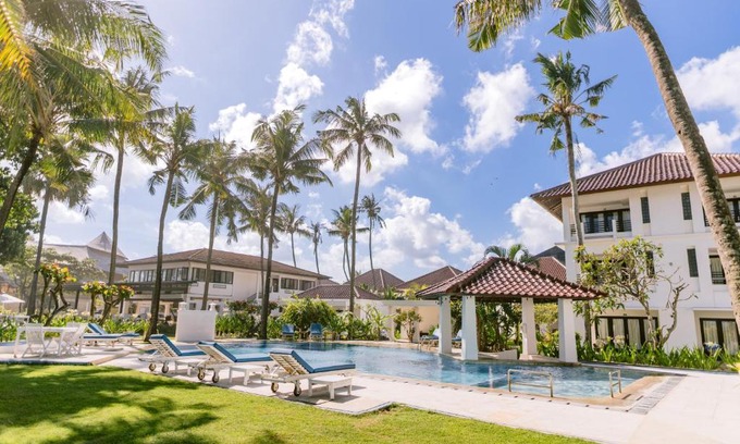Berawa Hotel | Legong Keraton Beach Hotel