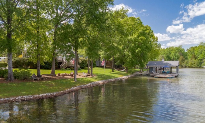 Wise House | Leisure Cove | Gorgeous Point Lot w/Fabulous Views | 3-night Min.