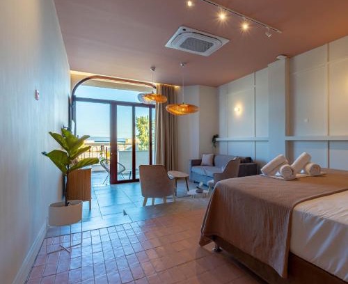 Nees Pagases House | Leisure Escape with a sea view by Salt Apartments