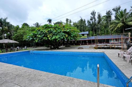Mudigere House | Leisure Homestay - Pool, Boating, Zipline, Home Food, Estate