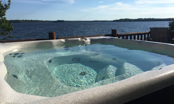 Britt House | Leisure Lodge ~ Amazing Hot Tub View ~ Something For Everyone!