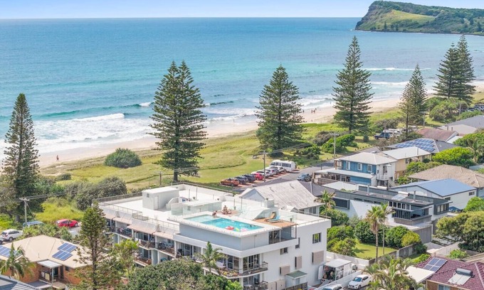 North Creek Apartment | Lennox Head Waves 2 Beachside Apartment